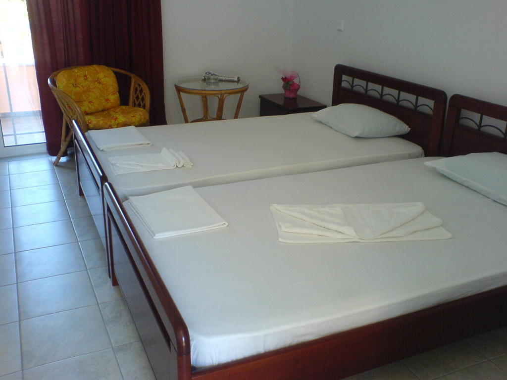 Hotel Fotini Mýtikas Quarto foto
